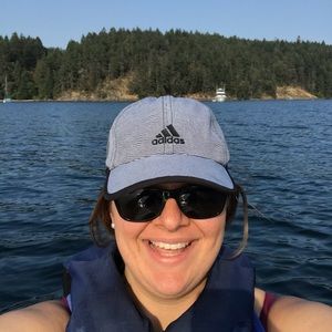 Meet your Posher, Nora